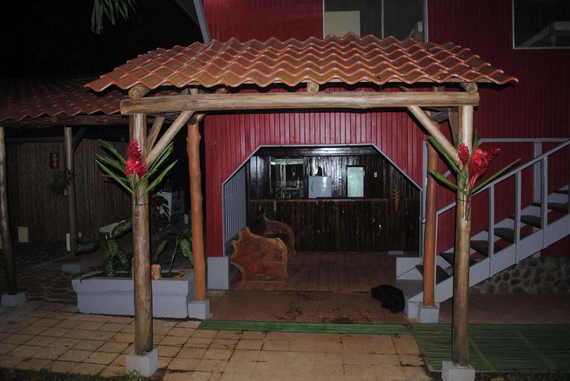 Islas Del Rio Hostel Tirimbina Buitenkant foto
